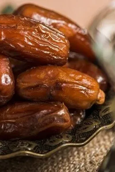 خرما برنی تعدیل کننده طبع ها